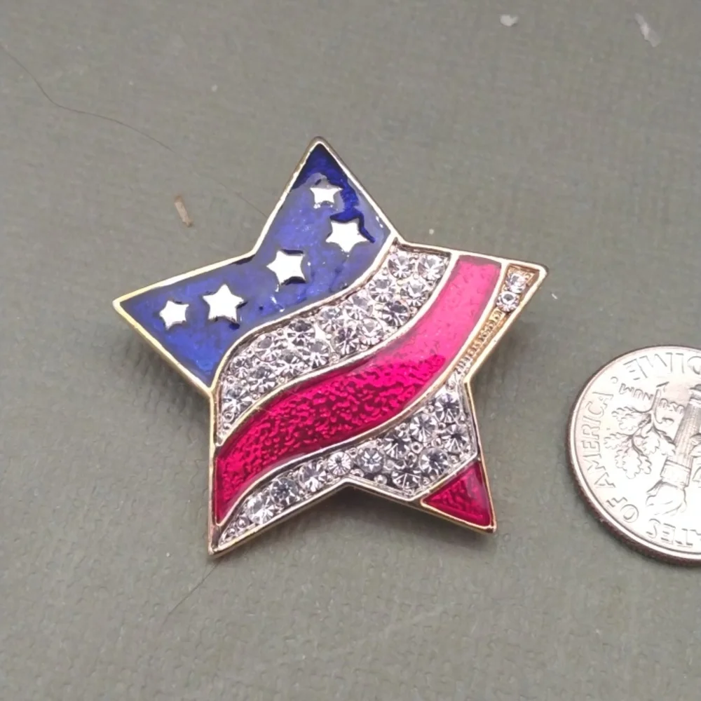 Patriotic star pin with rhinestones